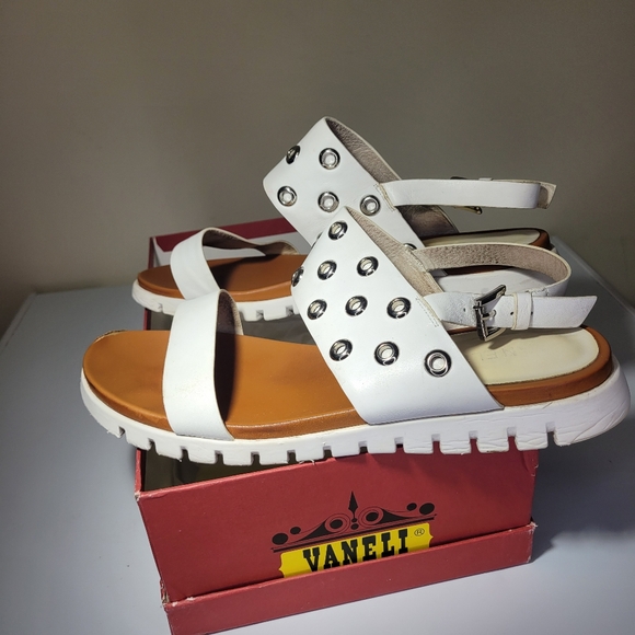 Sandals - Picture 2 of 8